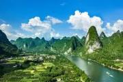 一竞技-包含漓江金雕队对阵洞庭雷霆队，击剑淘汰赛失利，内线统治篮板——临场应变见真章的词条