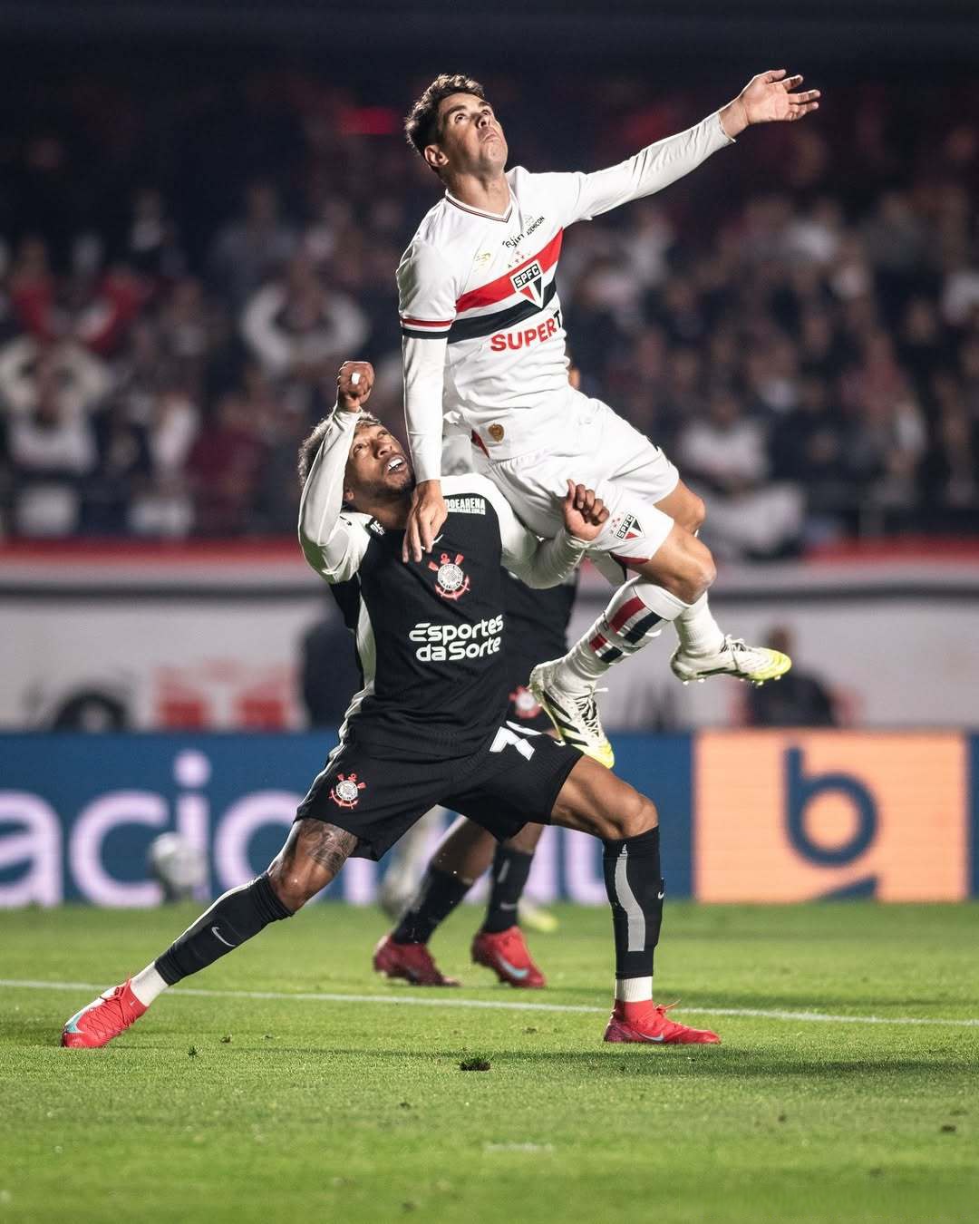 C罗在SKT比赛中挺进下一轮，势不可挡引发热议！的简单介绍